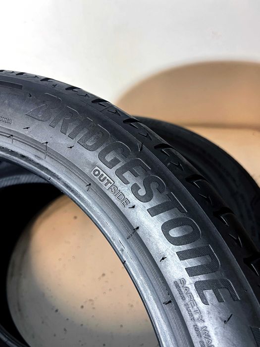 Pneus Bridgestone Alenza 001 - 235/45/20 - Como NOVOS