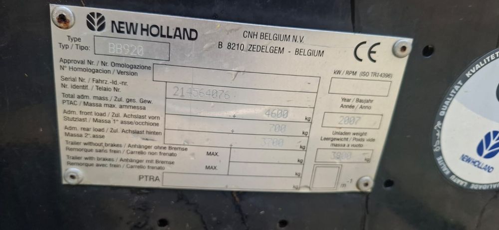 Enfardadeira New Holland BB 920 Quandrada
