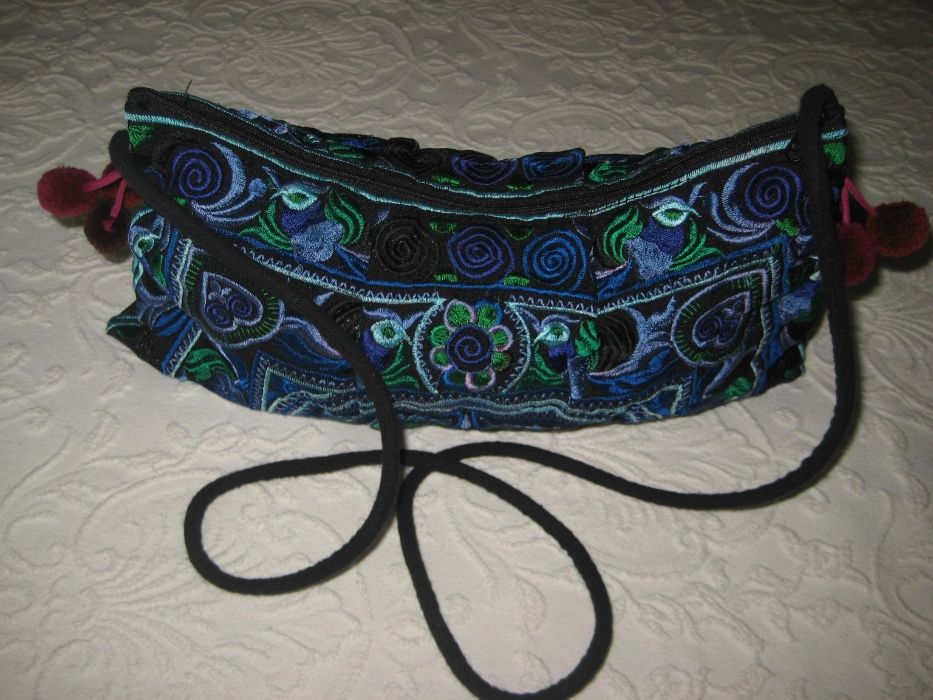 Mala bordada, tons de azul, Peru(NOVA)