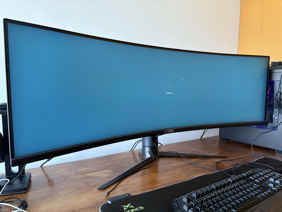Monitor asus xg49v