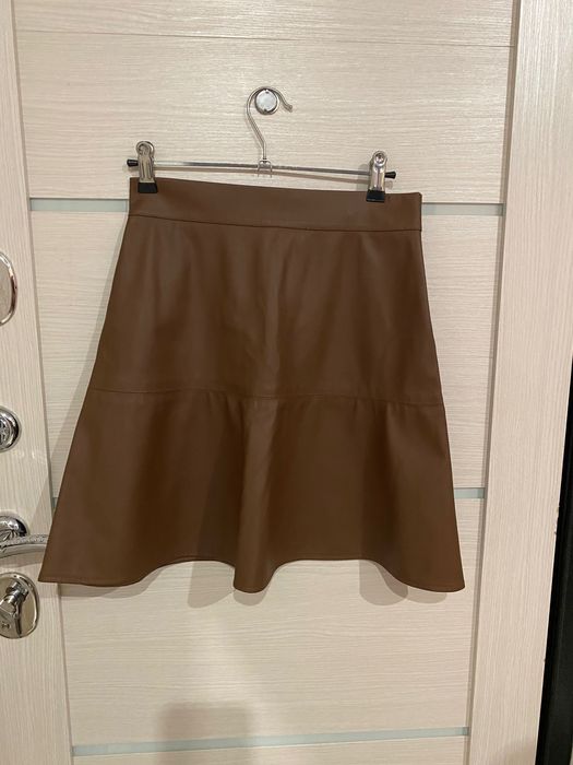 Стильна спідниця