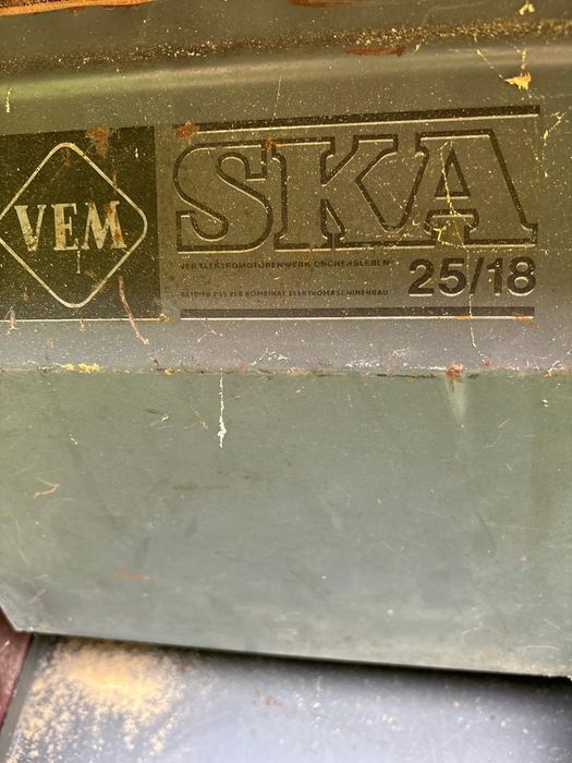 Piła stołowa z heblarką