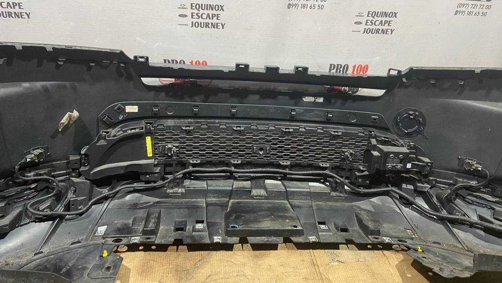 Бампер передній Рендж Ровер Евок Land Rover Range Rover Evoque 2019 -