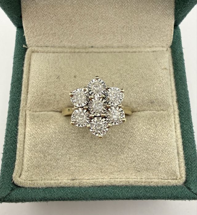 Złoty pierścionek z diamentami 0,50ct