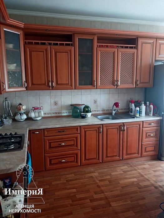Продам будинок 210 кв.м.Ремонт.Всі комунікації.