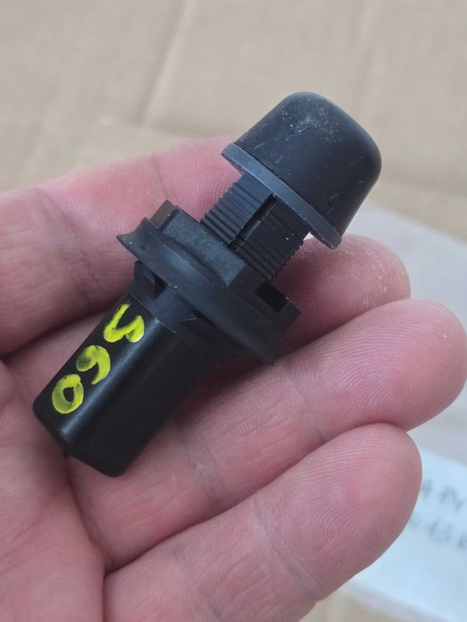 Odbojnik tylnej klapy volvo S40 S60 V70III XC70II V50 2004 - 16