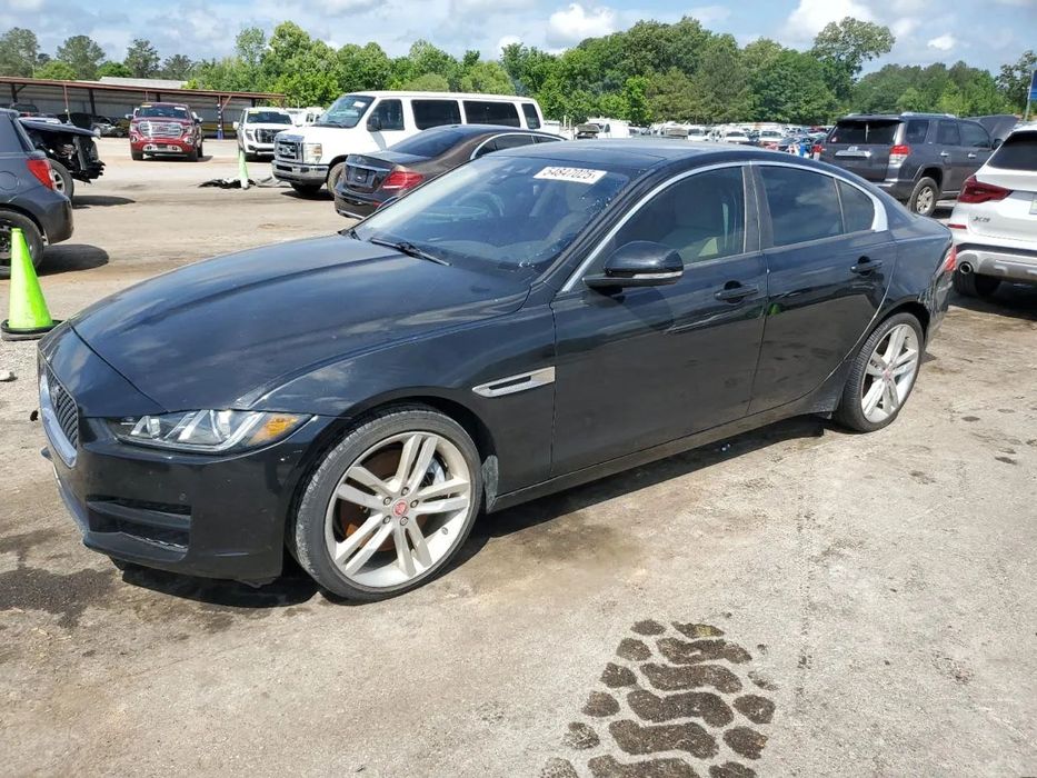 Jaguar XE Jaguar XE ! 4X4 ! 3.0L ! PREMIUM ! Niski koszt naprawy ! Import USA !