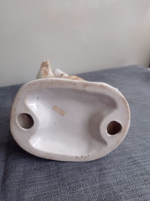 Figurka z porcelany szkliwionej