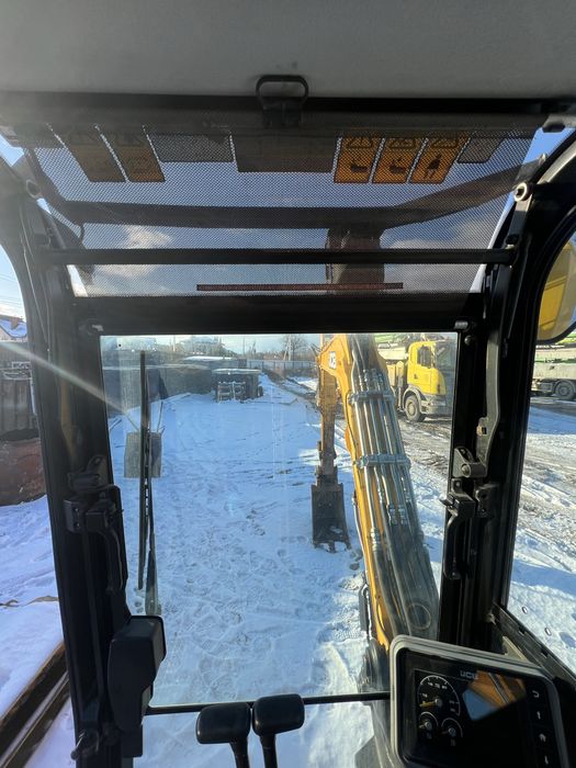 Продається JCB Z-48 Резинова гусениця.