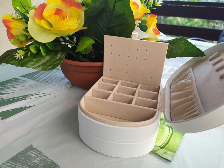 Wielopoziomowy duży kuferek szkatulka organizer na biżuterię PREZENT