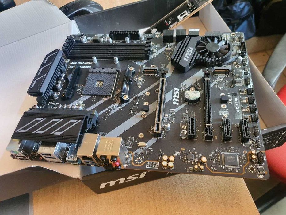 Материнская плата sAM4 MSI X570A-Pro в отличном состоянии.