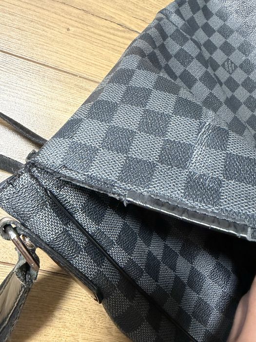 Сумка Louis Vuitton через плече