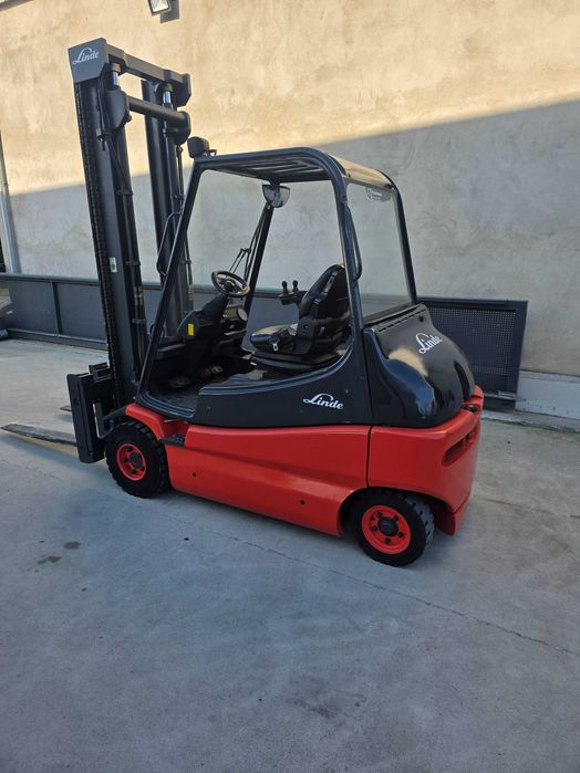 Wózek widłowy elektryczny Linde E30 3 tony pozycjoner wideł