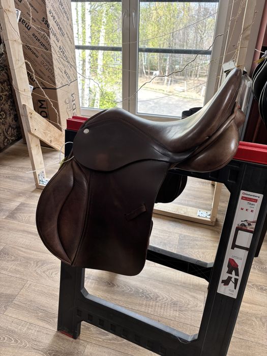 Siodła na sprzedarz