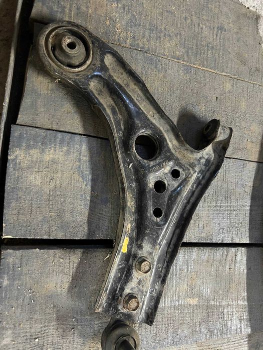 Продам Ричаги передньої підвіски Chevrolet Aveo T200 / Daewoo Kalos