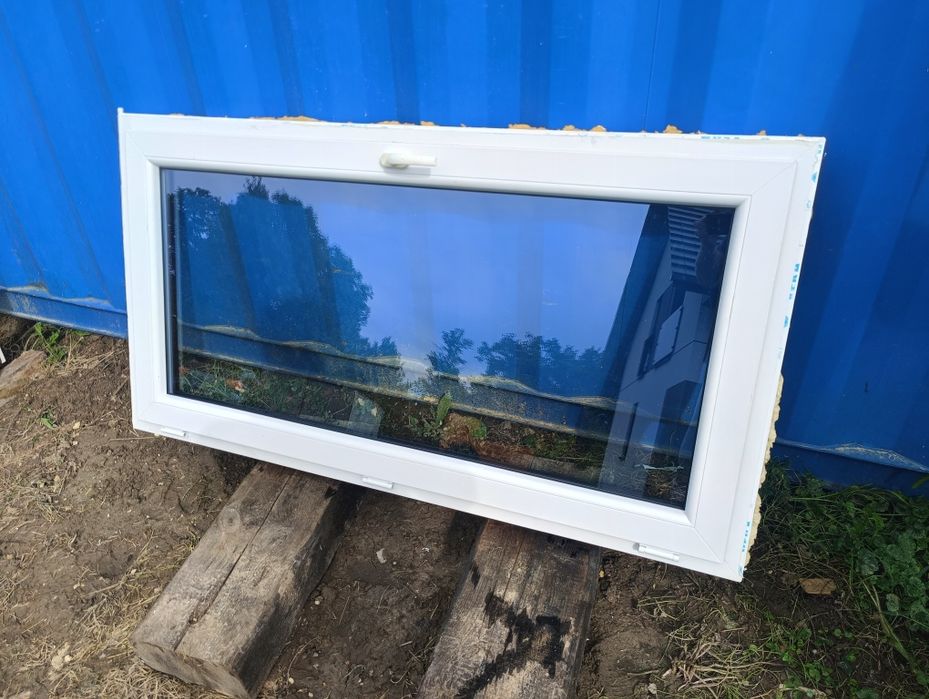 Okno 152x80 2szt poziome mahoń uchylne plastikowe