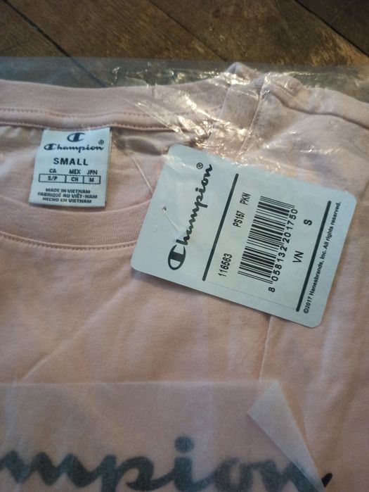 Нова рожева футболка Champion розмір М оригінал підійде на подарунок