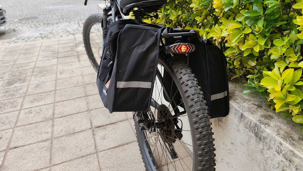 E-Bike BTT roda 27,5 polegadas, Marca "Cube" com motor Bosch