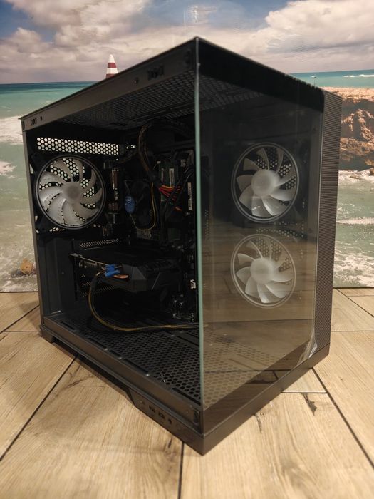 PC | i5 8400 | GTX 1060 | 16 GB DDR4 | SSD | HDD