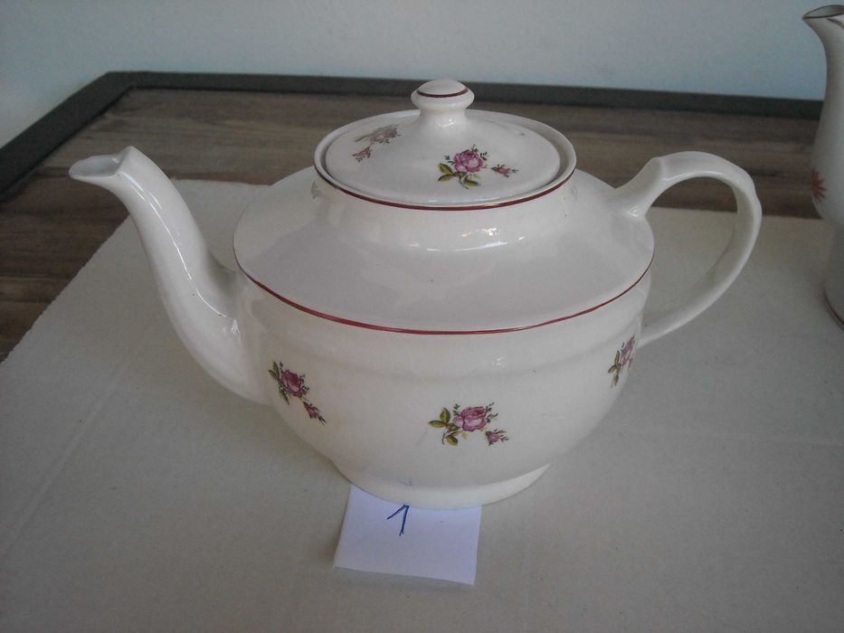 Grande coleccao de bules leiteiras cha antigos varias loicas vintage