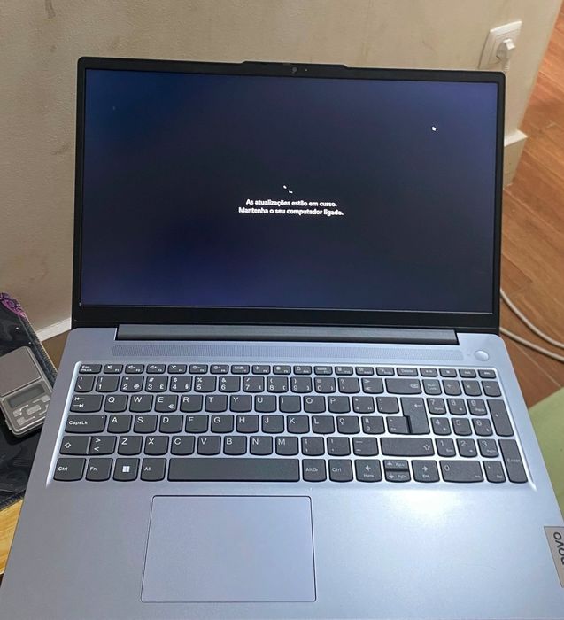 Notebook Lenovo.