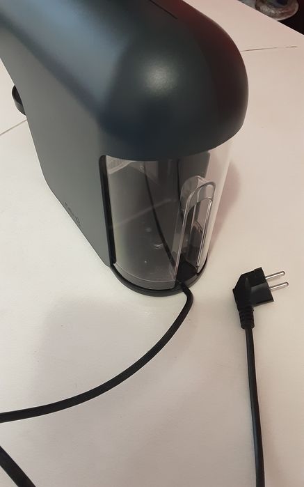 Máquina de café Delta Quick com caixa
