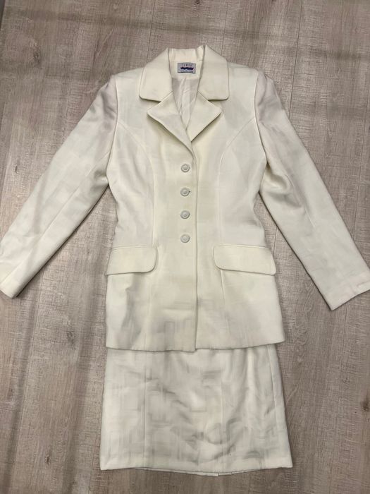 Garsonka piękny komplet marynarka i spódnica 36 S