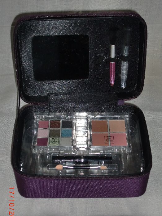 Estojo de beleza feminino