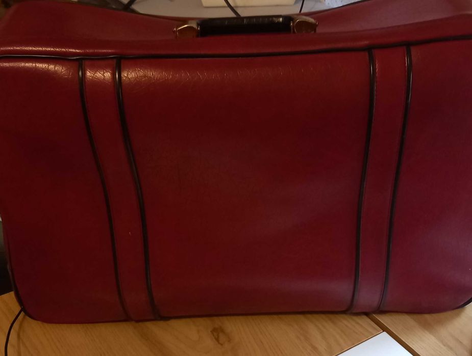 walizka skórzana bordowa prl