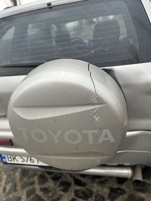 Tuyota rav 4. 2002 року