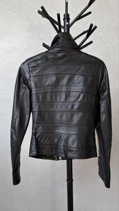 Куртка жіноча шкіряна 34 р XS