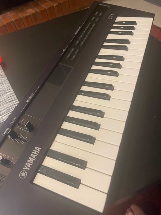 Yamaha Reface DX + Acessórios