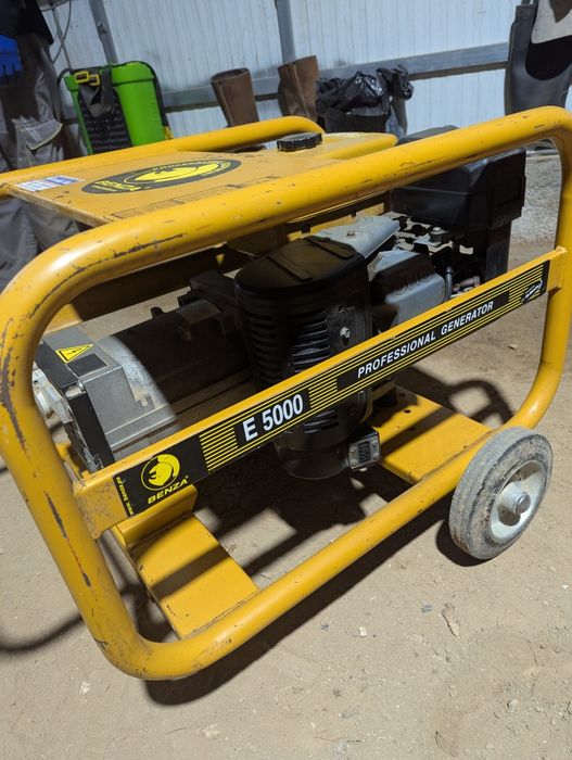 Gerador Arranque Manual 9HP 4.8KVA Benza E5000