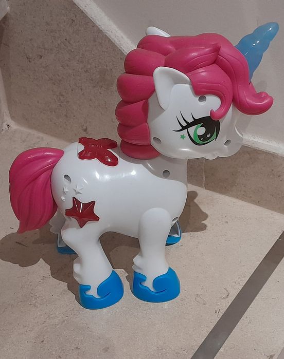 Unicórnio com luz e sons