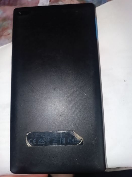 Lenovo tablet średni