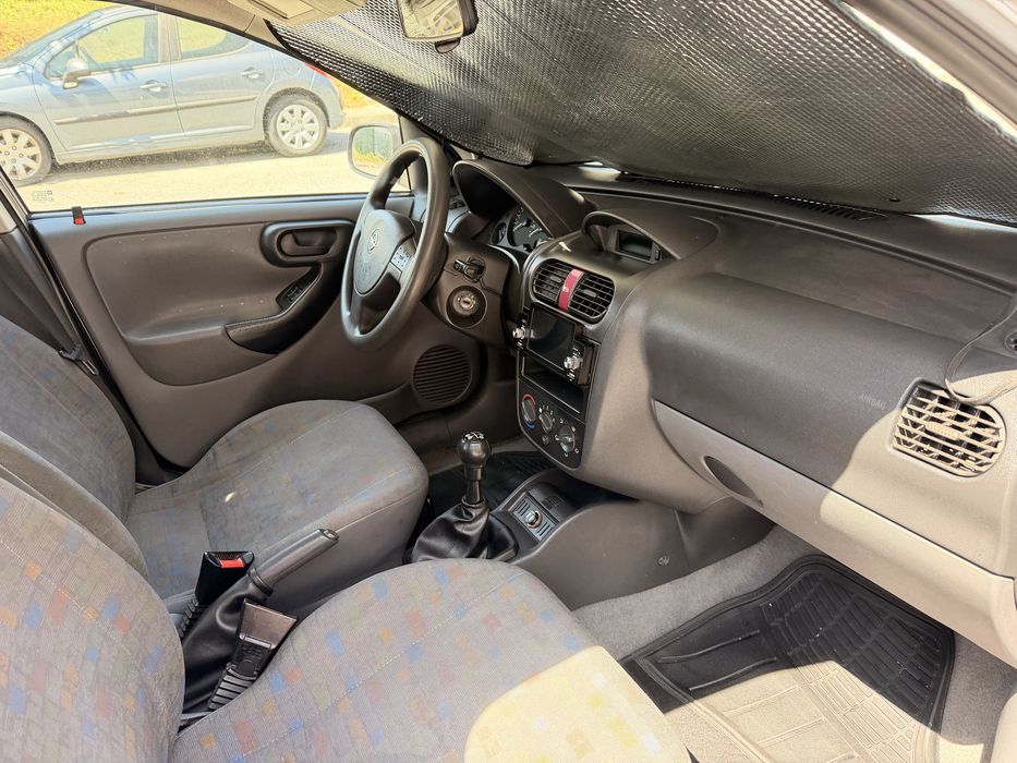 Opel Corsa 1.0 | 5 Portas | 174.567 km | Económico  Preço  negociável.