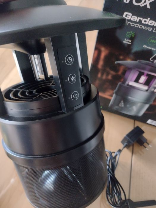 Ogrodowa lampa owadobójcza