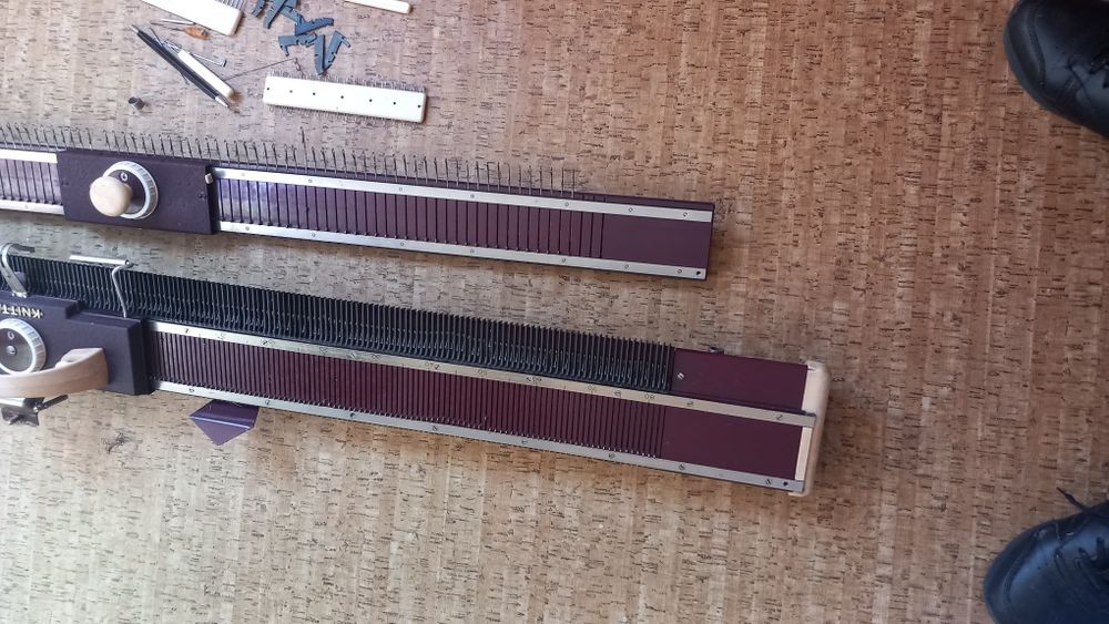 Maquina de  tricotar malha