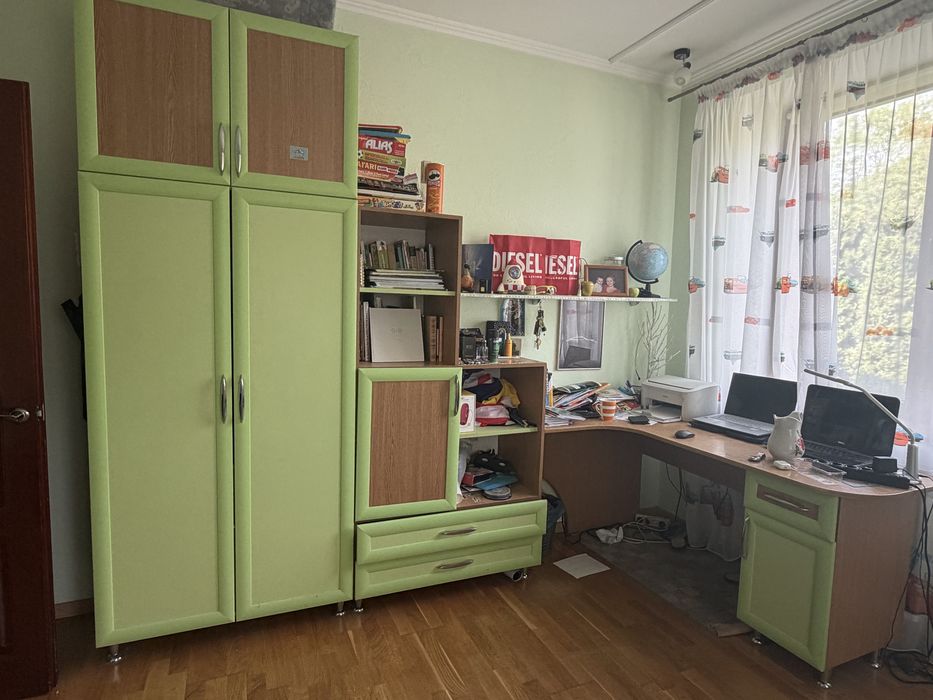 Стінка в дитячу