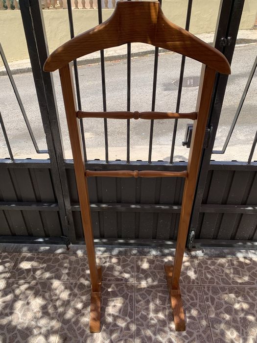 Cabide em madeira pinho  mel 15€