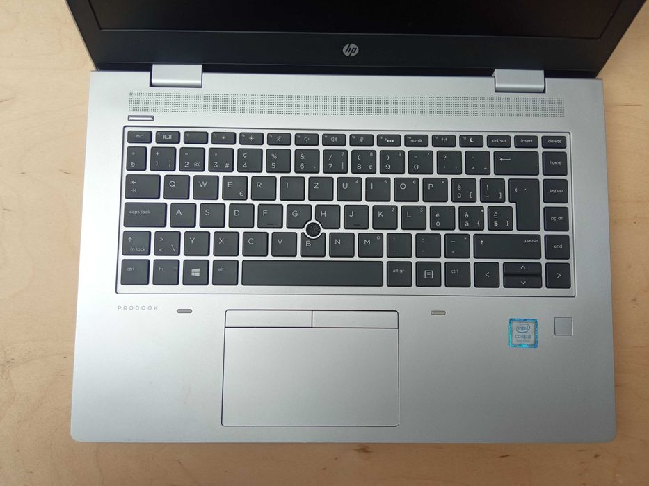 HP ProBook 640 G5 / 14" FHD / i5-8265U / 8GB DDR4 / 256GB NVMe SSD / Стан 10/10