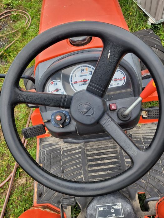 Kubota B2420 Pierwszy właściciel Glińsk • OLX.pl
