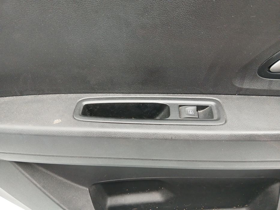 Forra porta / quartela trás esquerda DACIA Jogger