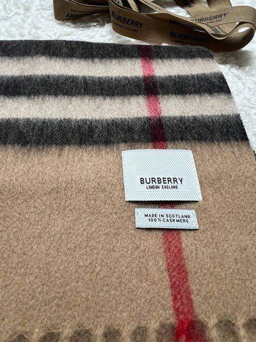 Szalik Burberry z 100% Kaszmiru