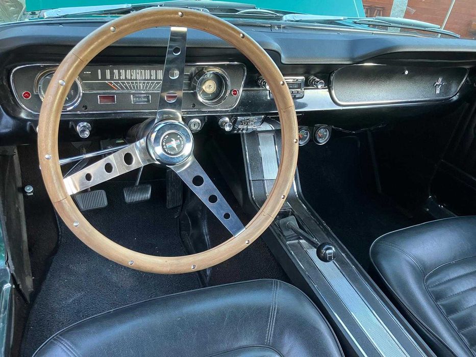 Ford Mustang coupe V8 de 1965