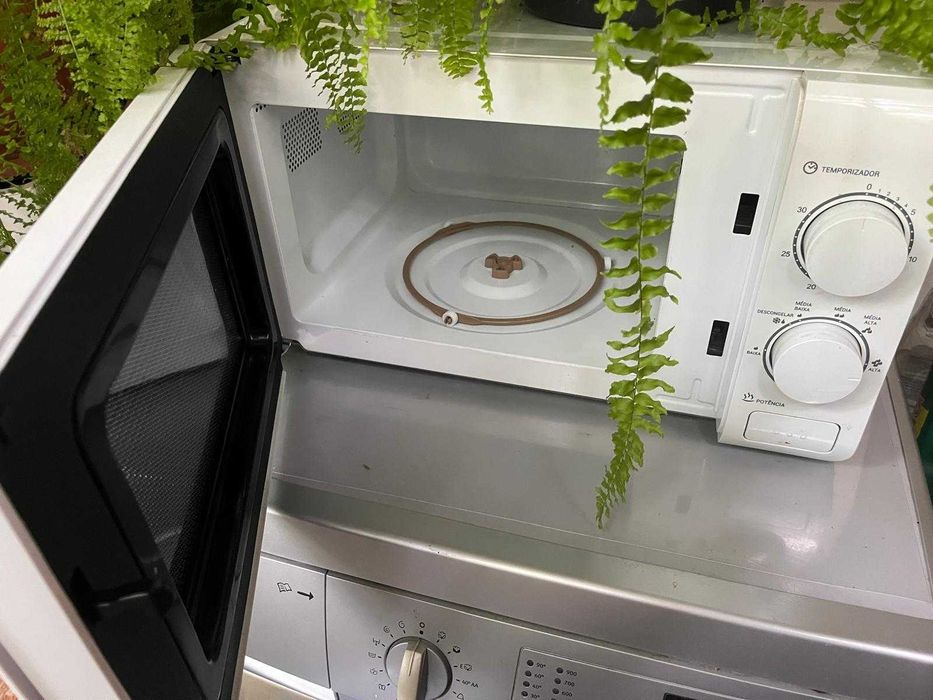 Microondas HOFFEN 23L