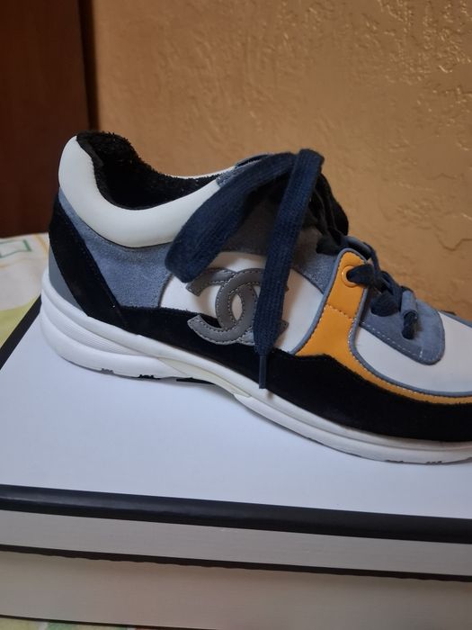 Продам кросівки фірми CHANEL