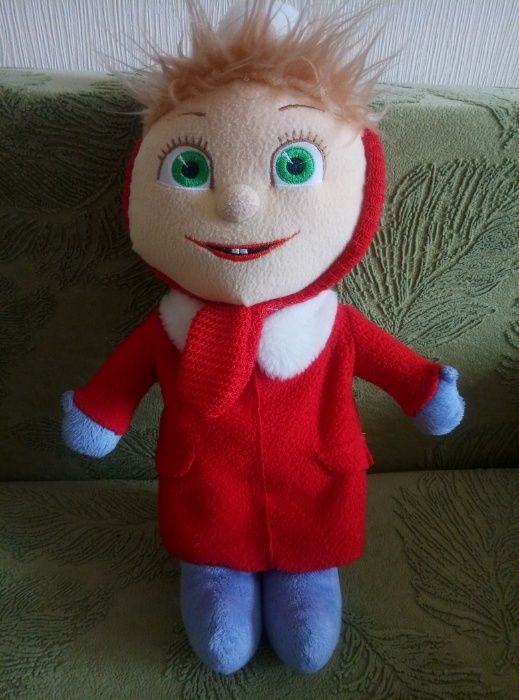 Мягкая игрушка Маша в зимнем наряде из Маша и медведь