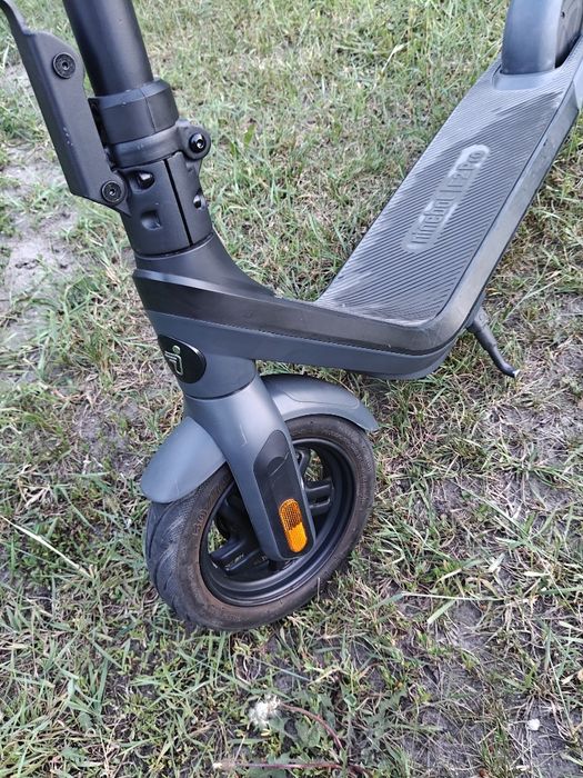 Електросамокат Ninebot KickScooter E2 Pro