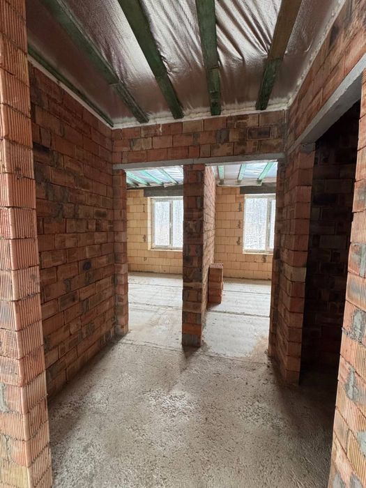 Дуплекс в Стоянці поруч з лісом . 4.5 сотки